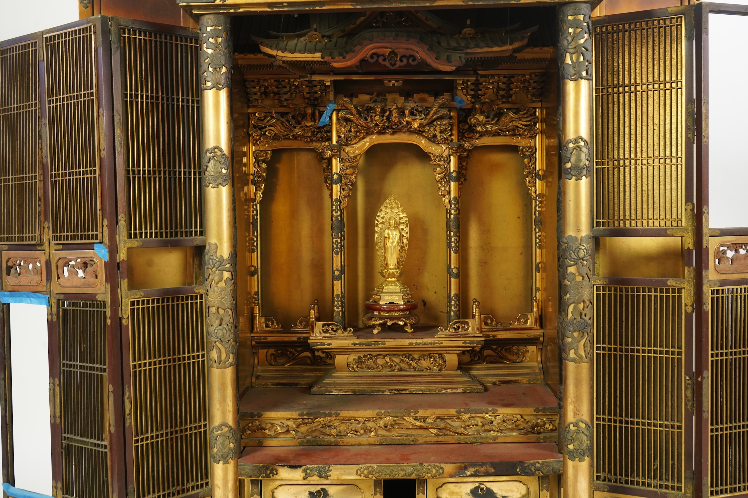 A Japanese lacquer Butsudan shrine cabinet, Meiji-Taisho period